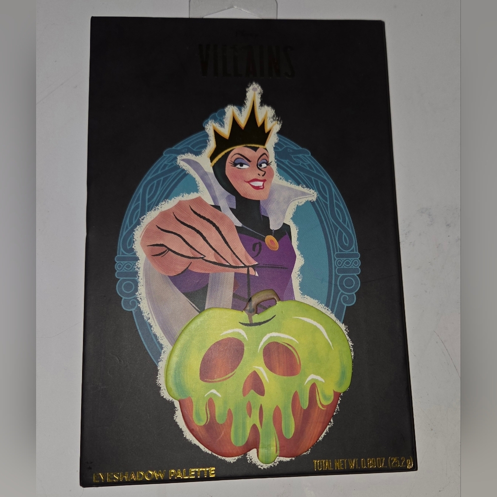 Villains Eye Shadow Pallette W/ Mirror